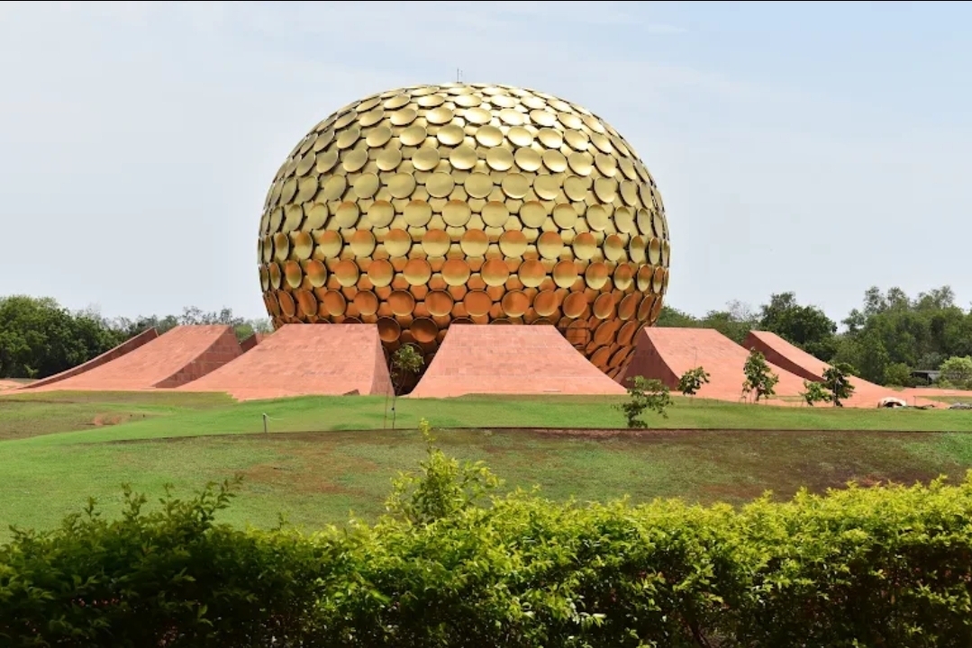 Chennai to Pondicherry Group Tour Package 1 Night 2 Days — Holiday Tour Maker