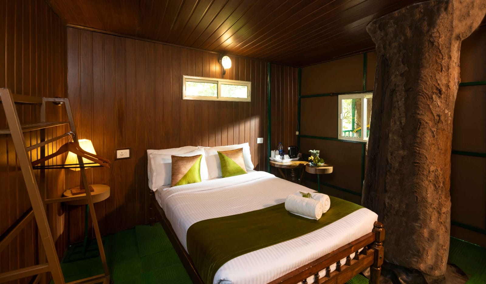 Munnar Romantic Honeymoon Package 2 Nights 3 Days — Holiday Tour Maker